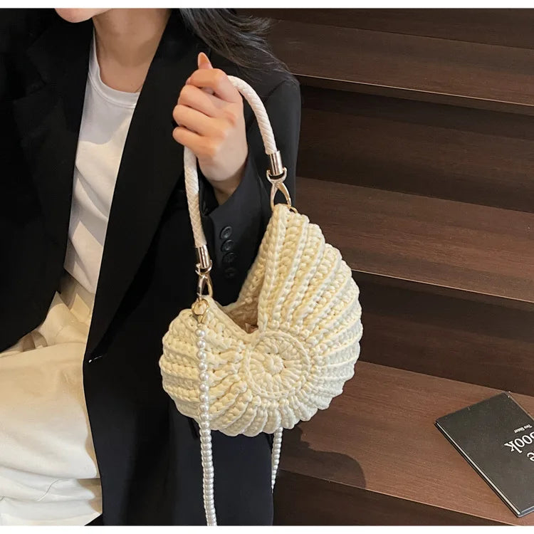 Creative Conch Shaped Crochet Women Shoulde Bags Funny Cute Pearls Chains Handmade Weave Crossbody Bag Novelty Small Handbags