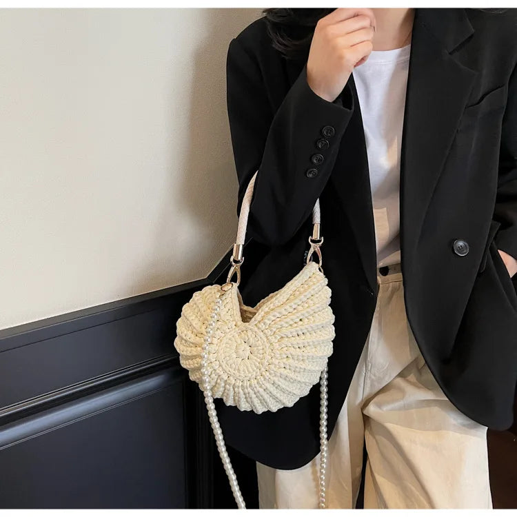 Creative Conch Shaped Crochet Women Shoulde Bags Funny Cute Pearls Chains Handmade Weave Crossbody Bag Novelty Small Handbags