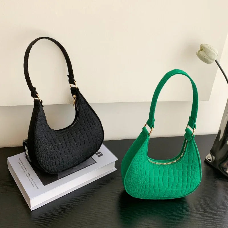 Retro Leisure Women's Handbag Pure Felt Fashion Underarm Bag Senior Design Women Shoulder Bag Designer Solid Color Dumplings Bag
