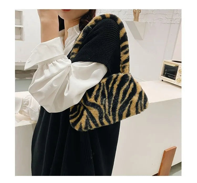 New Fluffy Totes Soft Plush Shoulder Underarm Bag Solid Color Purse Autumn Winter Handbag Women Lady Fashion Storage Pouch