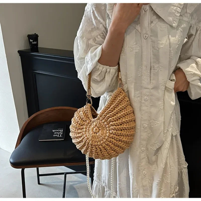 Creative Conch Shaped Crochet Women Shoulde Bags Funny Cute Pearls Chains Handmade Weave Crossbody Bag Novelty Small Handbags