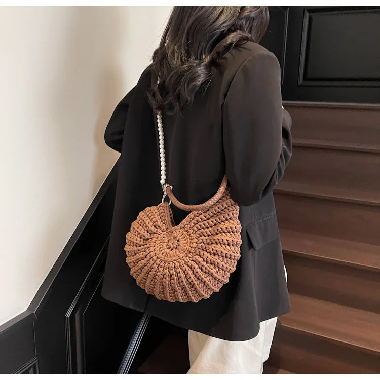 Creative Conch Shaped Crochet Women Shoulde Bags Funny Cute Pearls Chains Handmade Weave Crossbody Bag Novelty Small Handbags