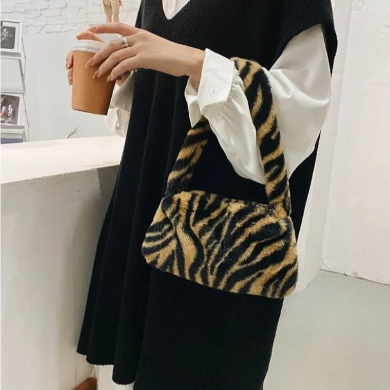 New Fluffy Totes Soft Plush Shoulder Underarm Bag Solid Color Purse Autumn Winter Handbag Women Lady Fashion Storage Pouch